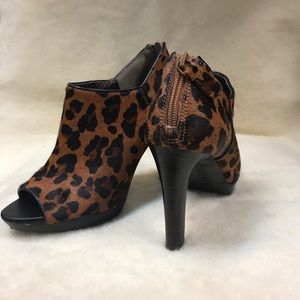 Animal print shoe bootie